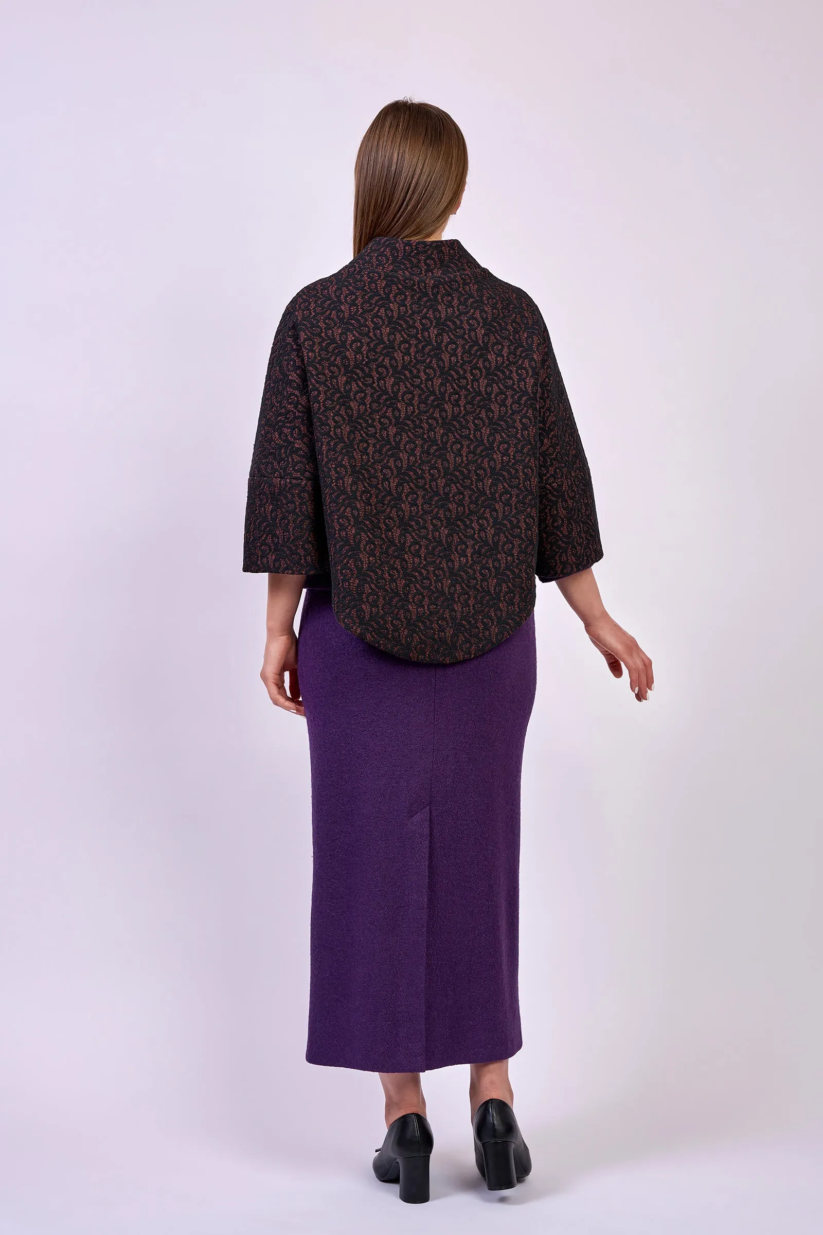 COUTURE VENICE LACE Black Mauve Cape With Sleeves