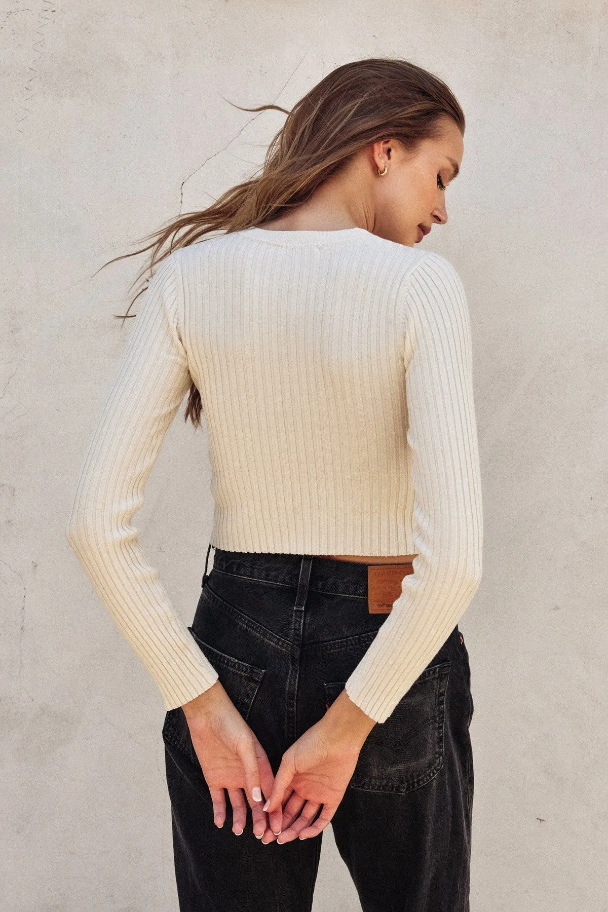 EVERYDAY LIGHTWEIGHT CROPPED SWEATER