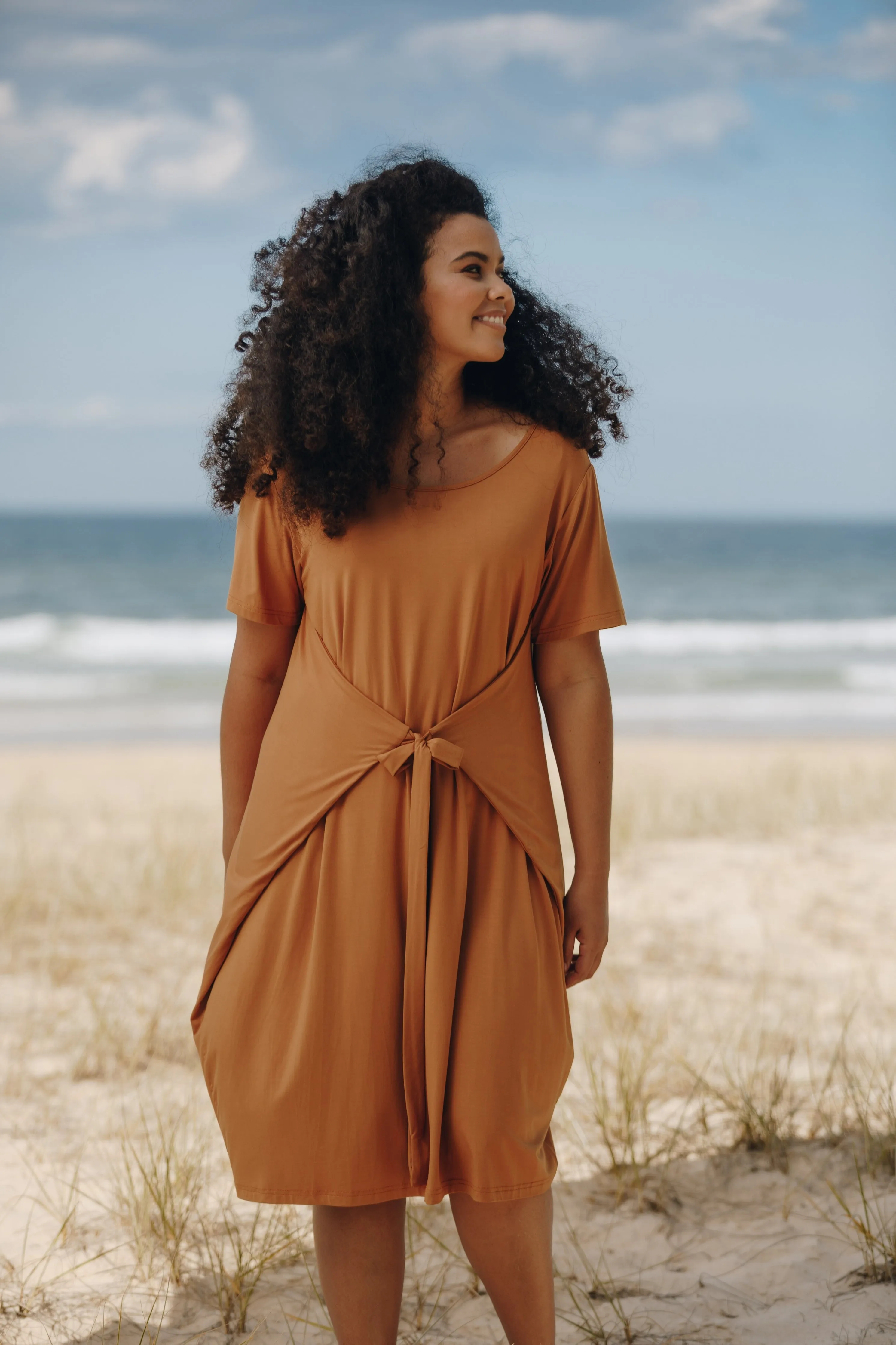 FINAL SALE Short Sleeve Tidal Midi Dress in Outback Sand