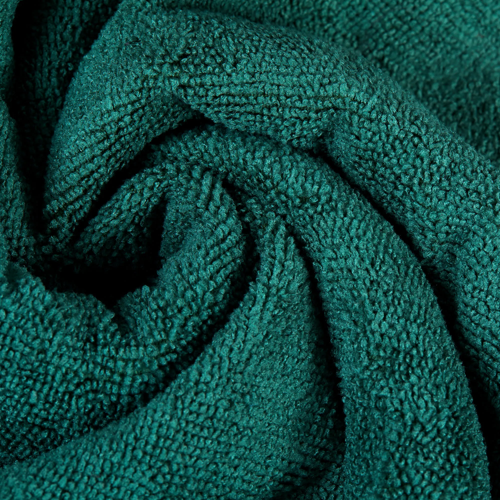 Urberg Microfiber Towel 70x135 cm Dark Green | Buy Urberg Microfiber Towel 70x135 cm Dark Green here | Outnorth