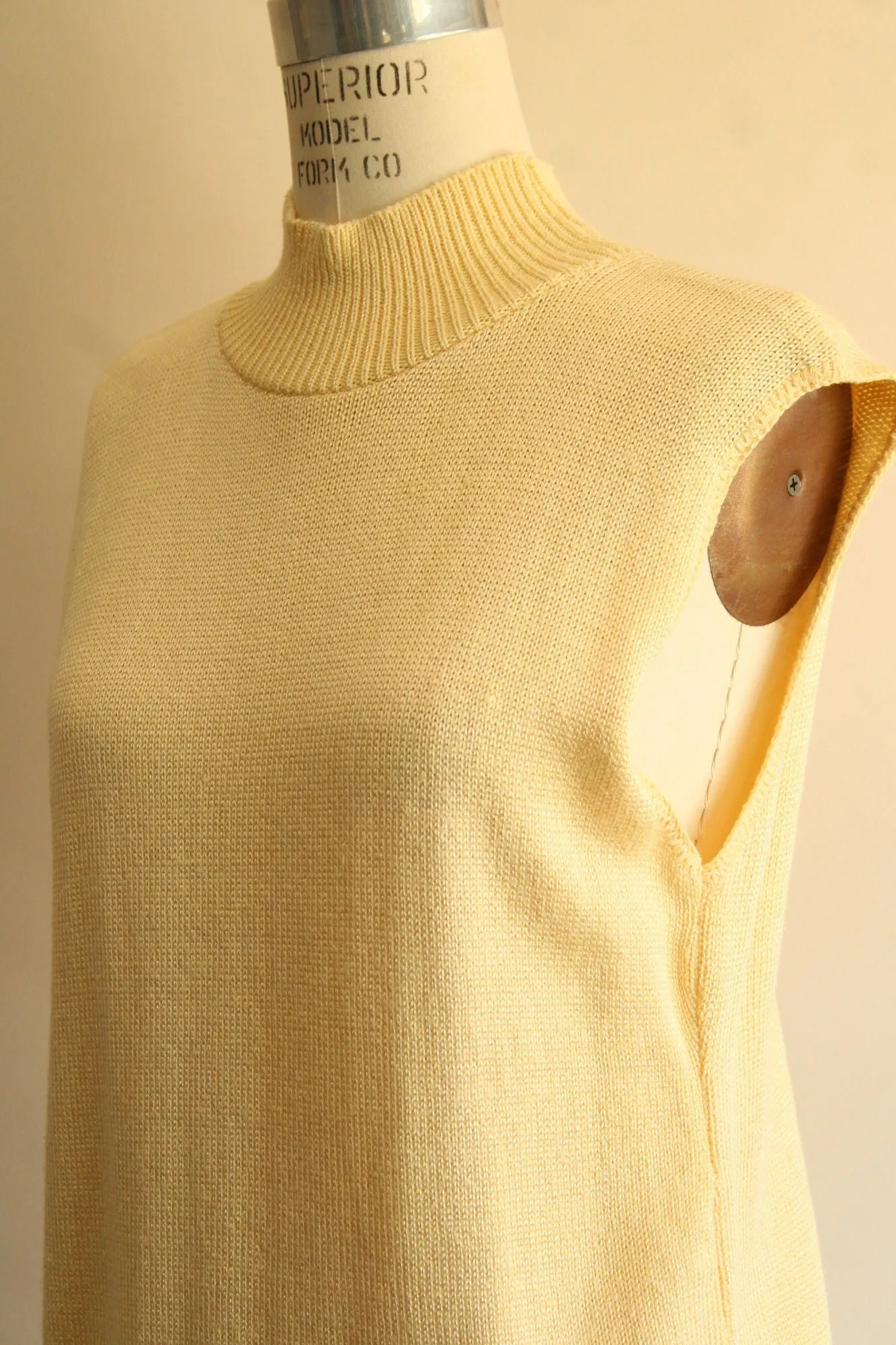 Vintage 1990s NWT Mondala Yellow Knit Sweater